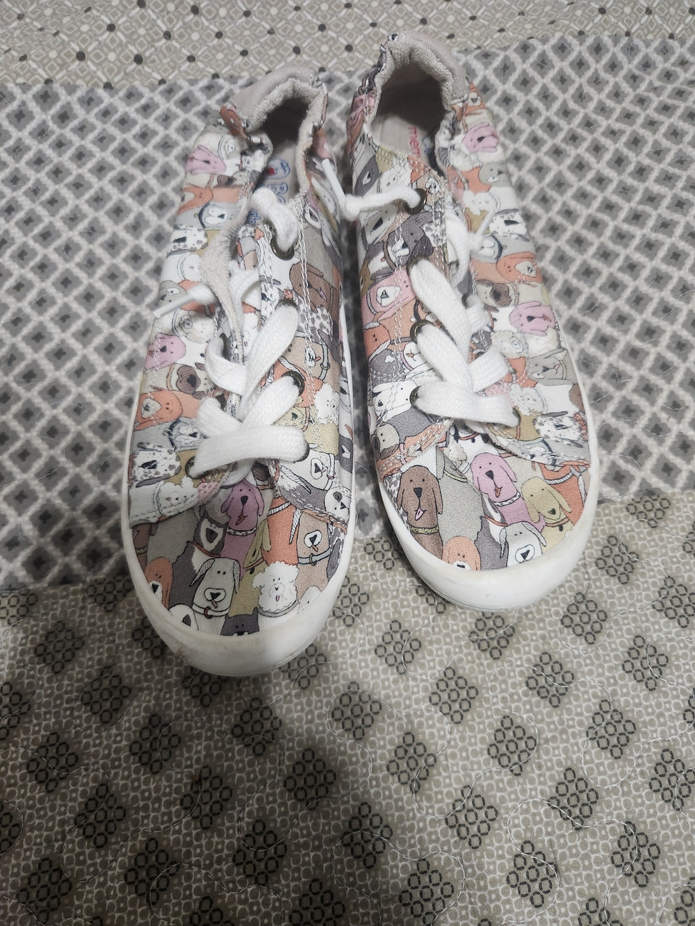 Skechers Kids Sneakers with Multicolor Dog Print - White Laces